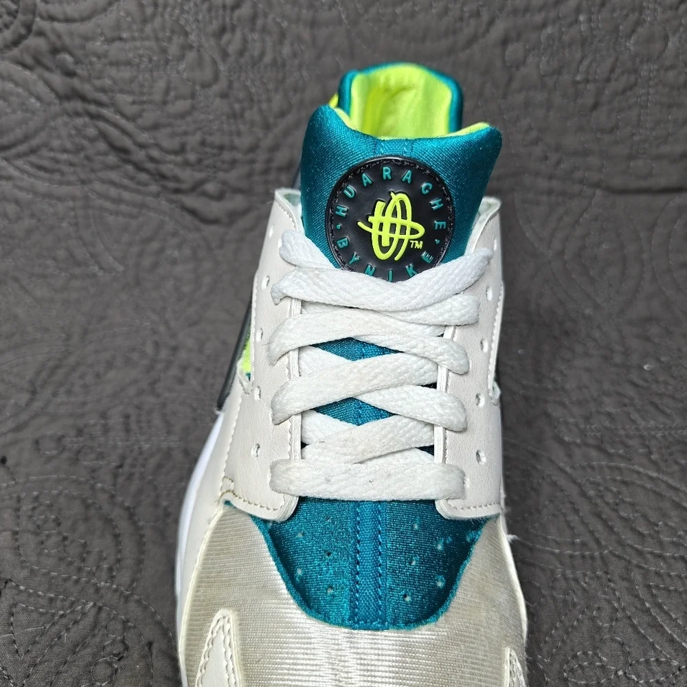 Nike Air Huarache Green White Gray Sneakers Men's Shoes Big Girl Youth Size 7Y
